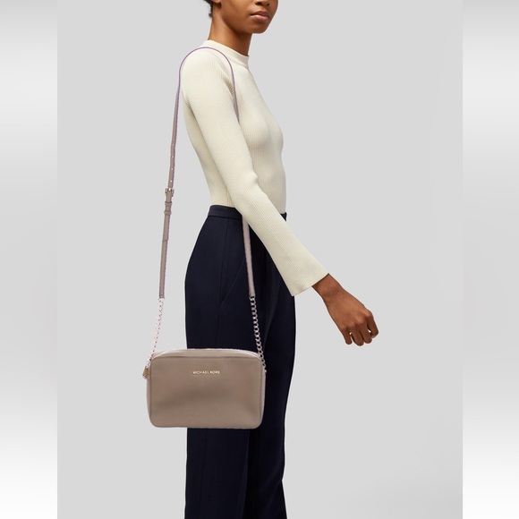 Saffiano Leather MK cross body bag - Picture 3 of 16